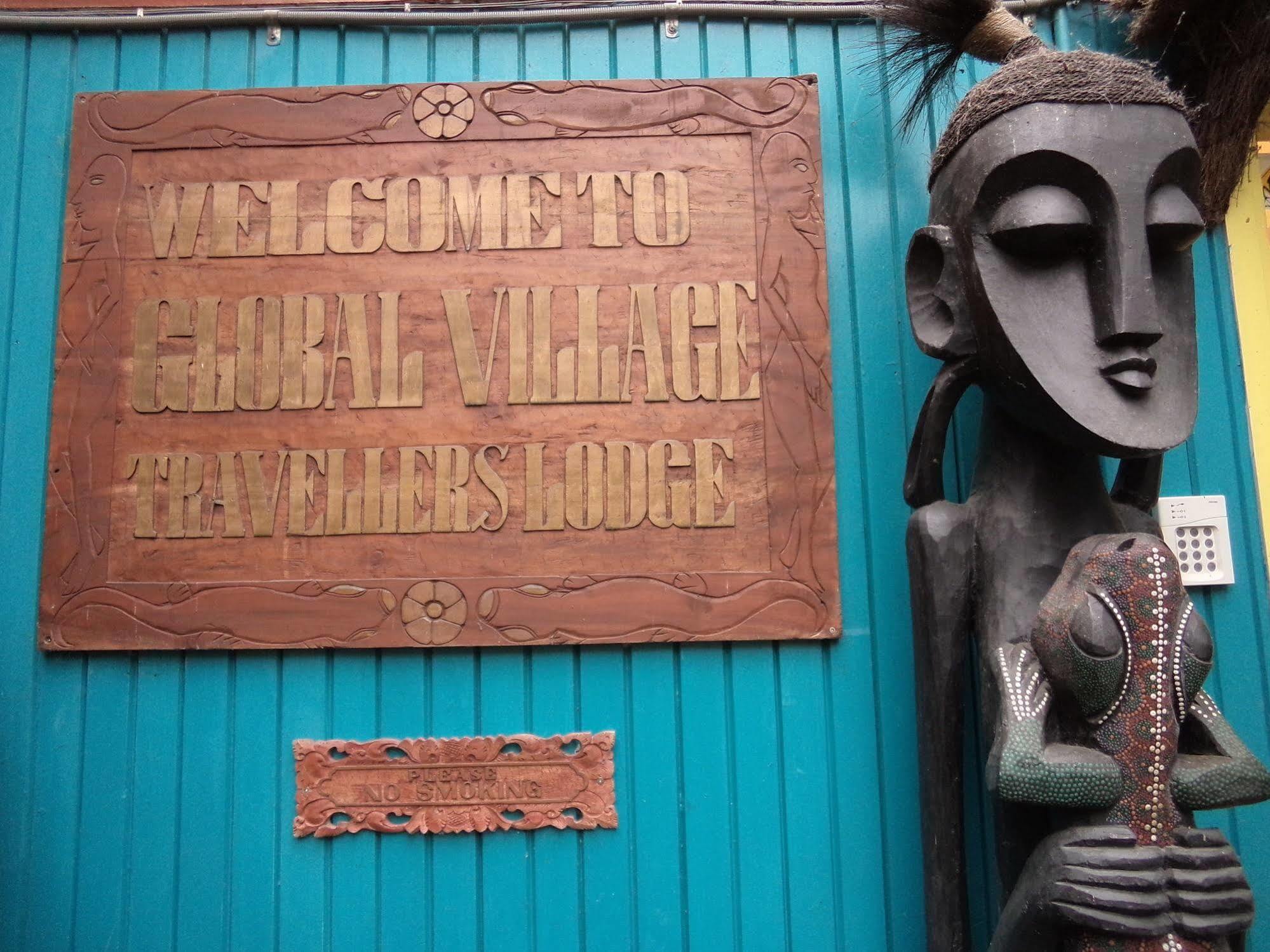 Global Village Travellers Lodge Greymouth Buitenkant foto Entrance to the museum